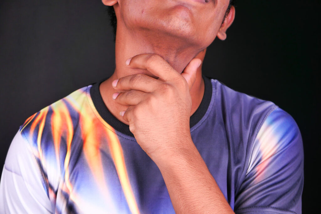 Co powoduje owrzodzenie przełyku? Jak żyć z tym problemem?