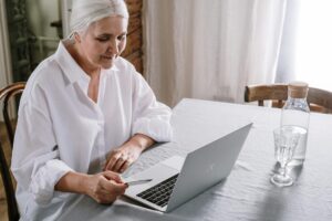 Recepta elektroniczna, a Internetowe Konto Pacjenta. Co warto wiedzieć?