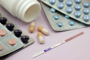 Zaburzenia hormonalne u kobiet jakie są objawy i jak je leczyć