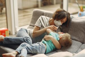Dlaczego coraz więcej rodziców wybiera pediatrę online?