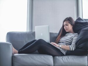 Jak wygląda konsultacja online przy podejrzeniu depresji?