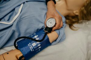 Profilaktyka przed wakacjami – jakie badania warto wykonać przed dłuższym wyjazdem