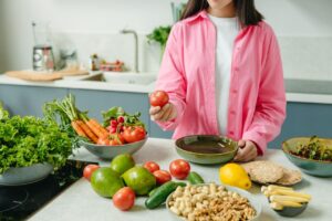 Dieta po wakacjach – jak wrócić do zdrowego odżywiania bez restrykcyjnych diet
