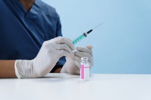 Szczepienia dzieci przed szkołą – o czym warto pamiętać przed nowym rokiem szkolnym