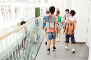 Wyprawka medyczna do szkoły – co warto przygotować przed rozpoczęciem nauki
